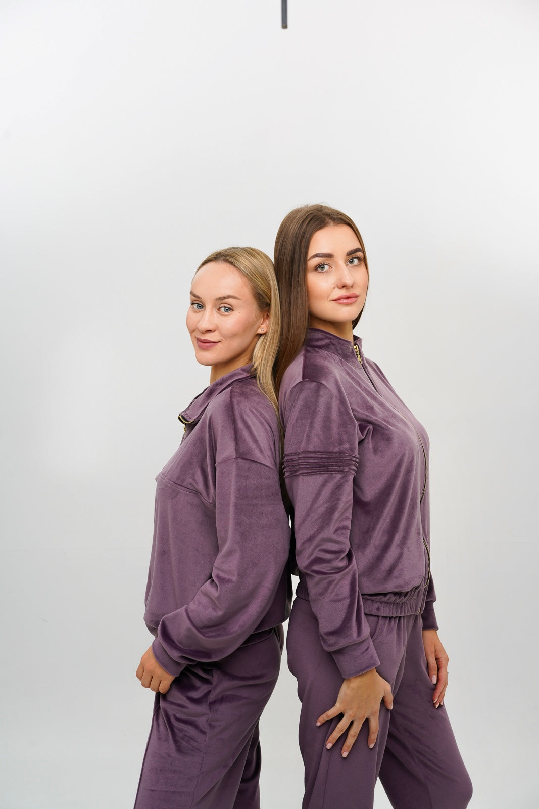 Veliūrinis laisvalaikio kostiumas "Soft lavender"