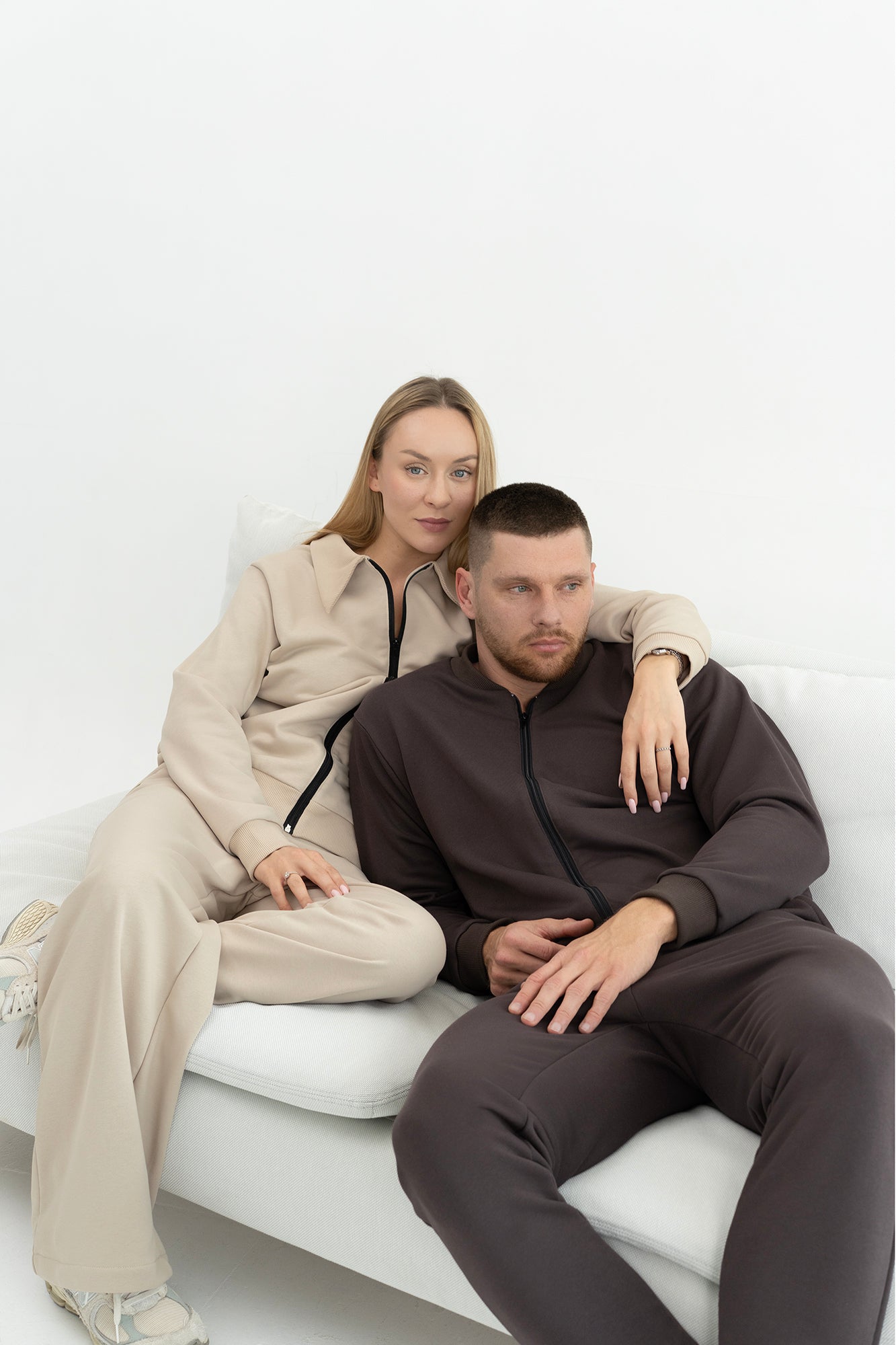 Laisvalaikio kostiumas "Flow" beige