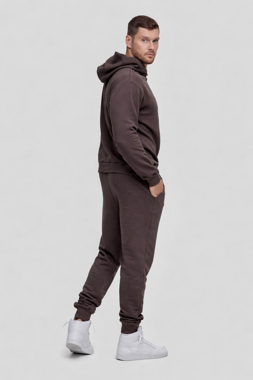 Rudas laisvalaikio kostiumas "Comfort" be pūkelio