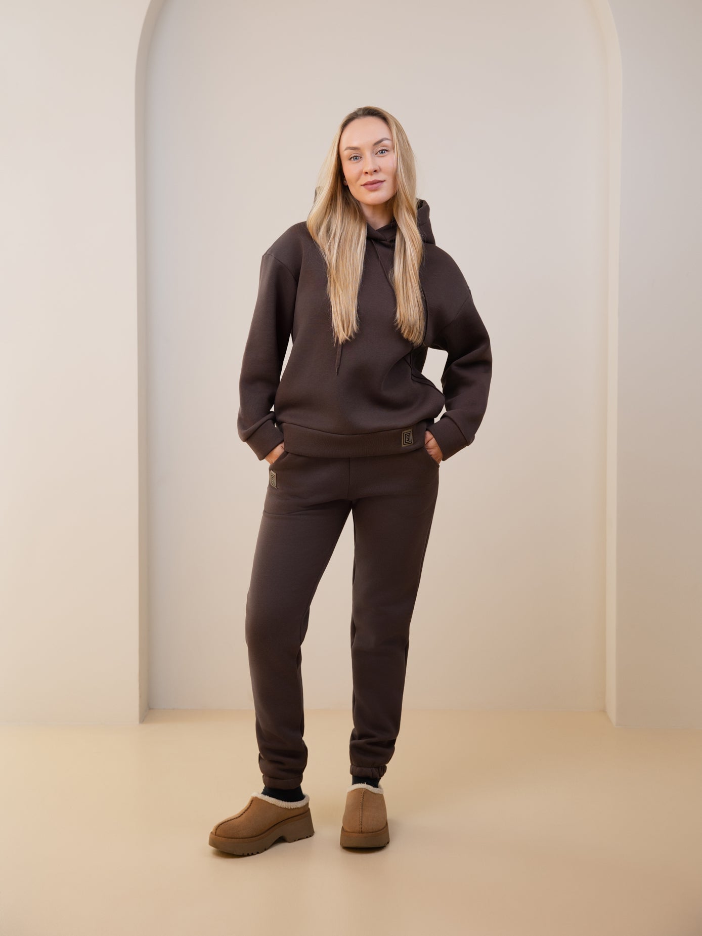 Chocolate Tracksuit "Comfort" with fluff