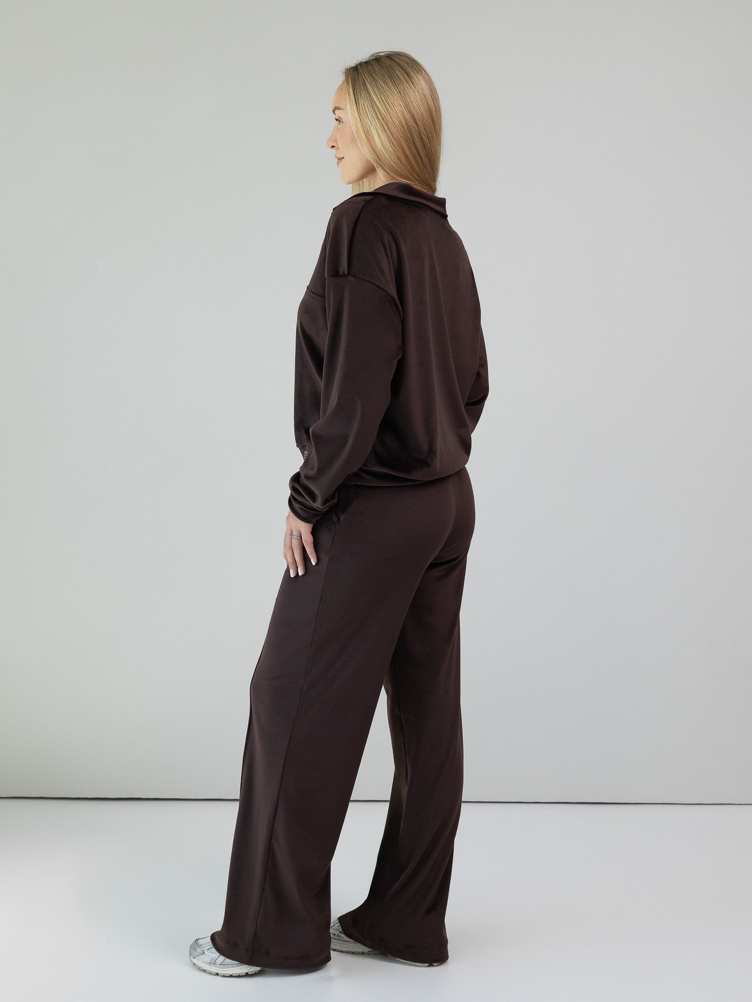 Velvet Tracksuit "Soft shine chocolate" 