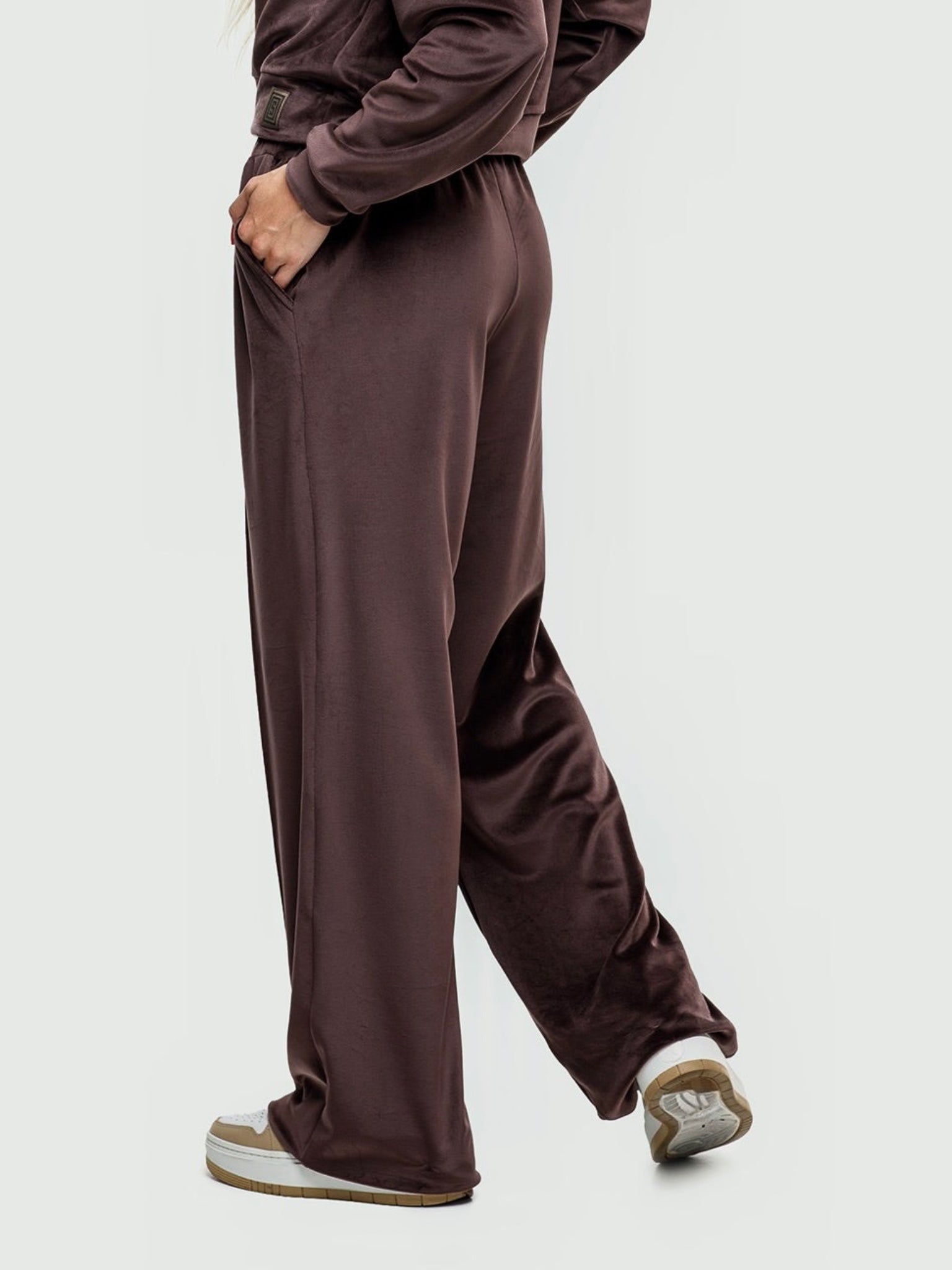 Велюровые спортивные брюки "Soft shine" (цвет на выбор) 