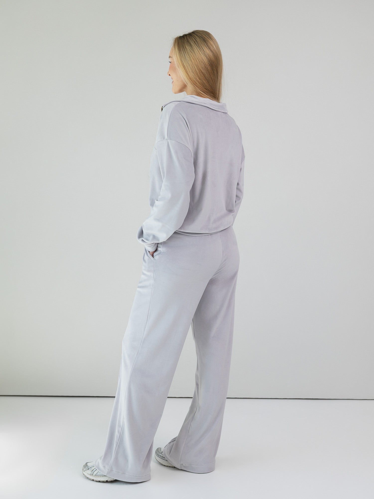 Велюровый костюм для отдыха "Soft shine grey" 