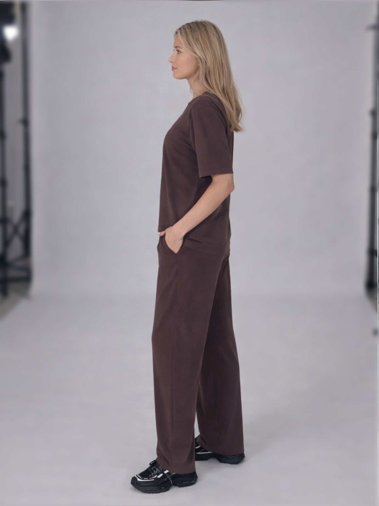 Chocolate Tracksuit "Aura" 