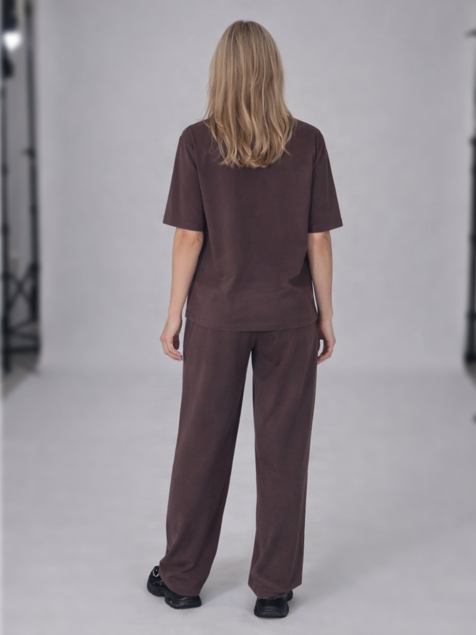 Chocolate Tracksuit "Aura" 