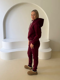 Burgundiškas laisvalaikio kostiumas "Comfort" su pūkeliu