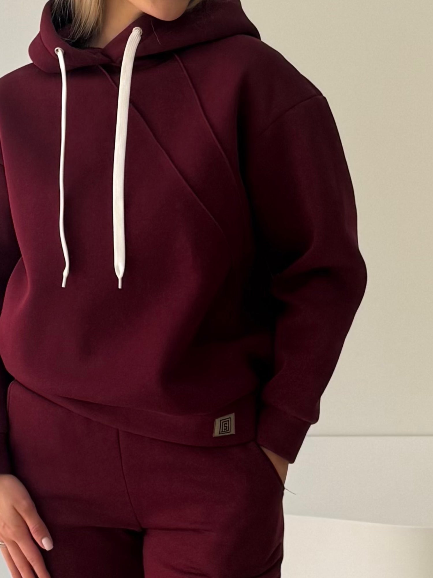 Burgundiškas laisvalaikio kostiumas "Comfort" su pūkeliu