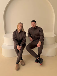 Šokoladinis laisvalaikio kostiumas "Luxury" su pūkeliu